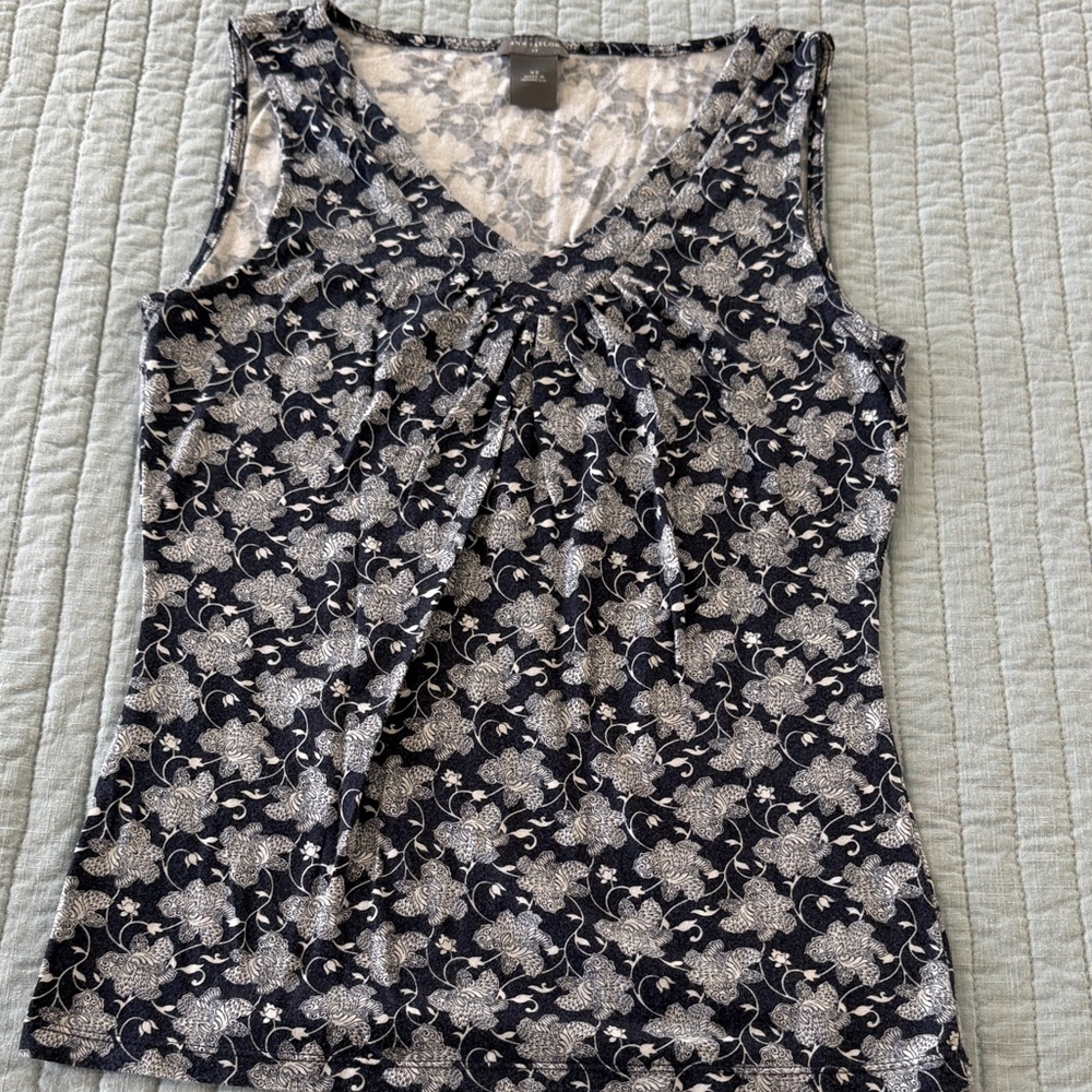 Ann Taylor Navy and White Floral Pleated V-Neck Tank
